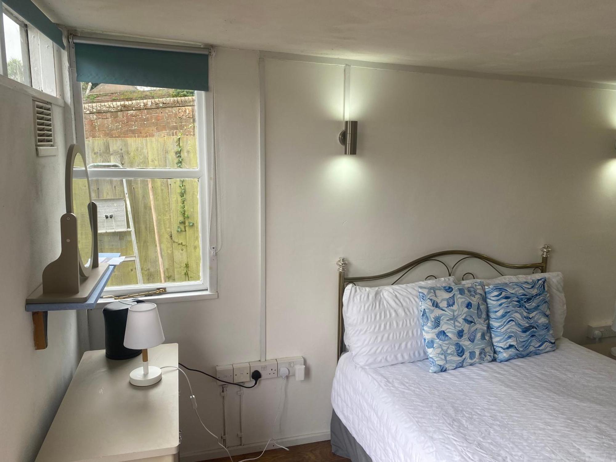 Bridport Garden Suite Экстерьер фото