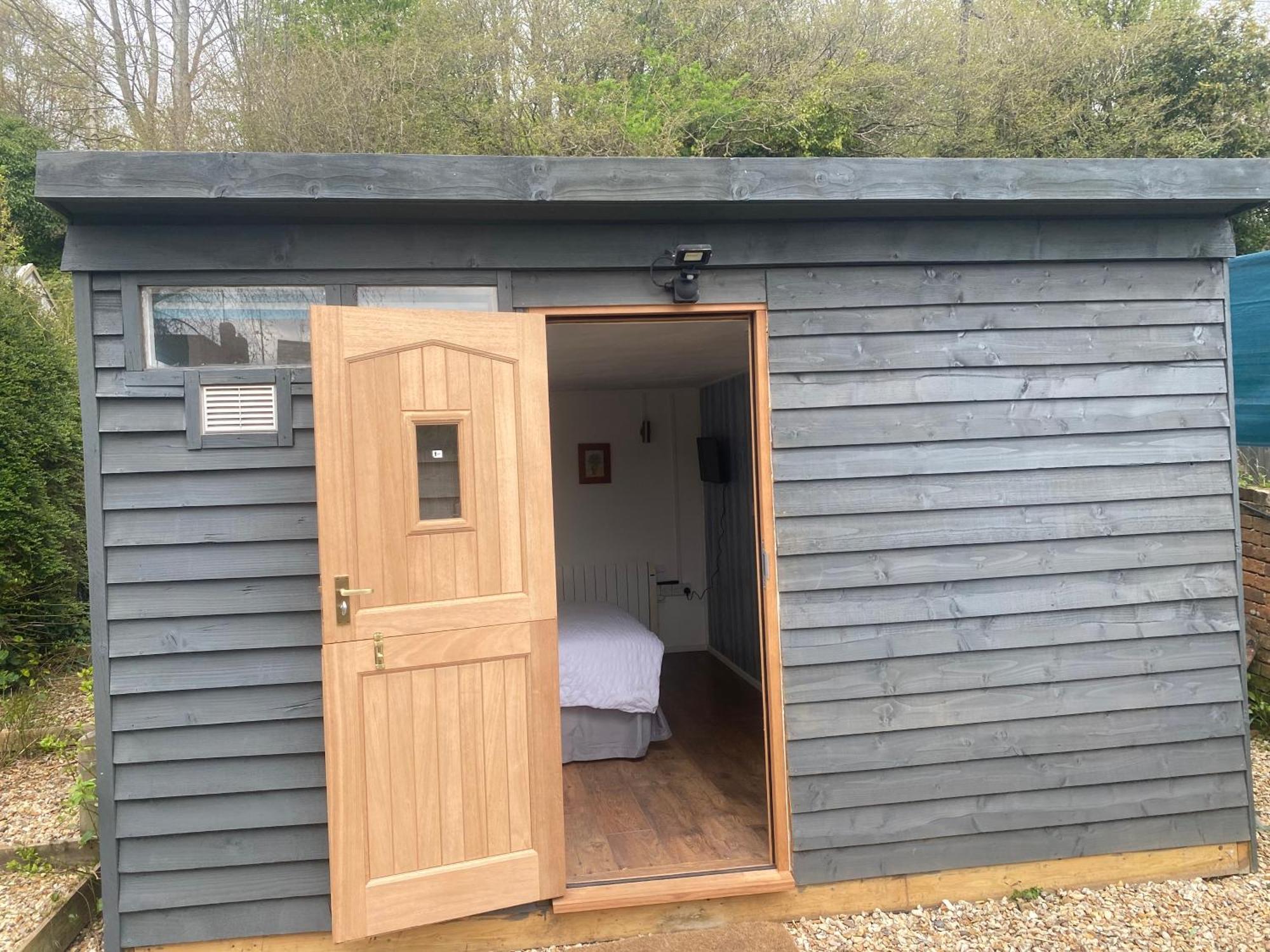 Bridport Garden Suite Экстерьер фото