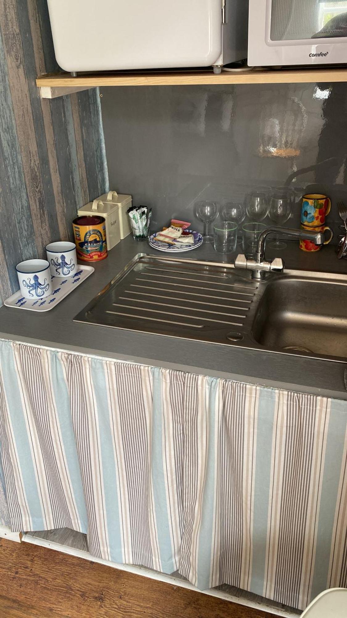 Bridport Garden Suite Экстерьер фото